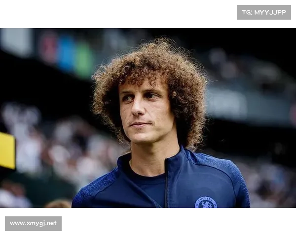 如何准确判断大卫路易斯在比赛中的球场位置和角色定位